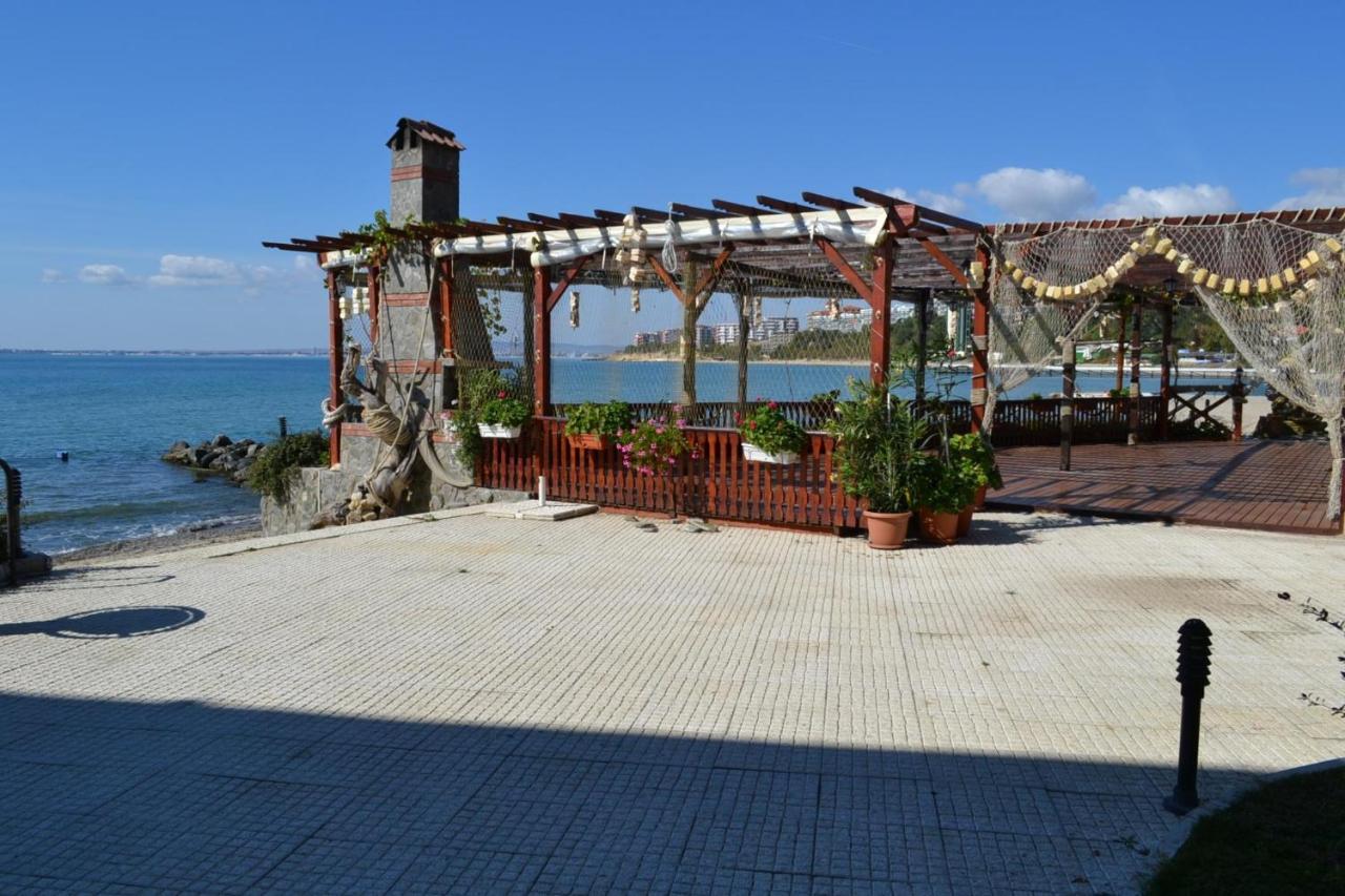 Vm Apartments Robinson Beach Pomorie Eksteriør bilde
