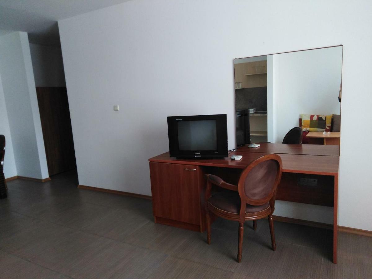 Vm Apartments Robinson Beach Pomorie Eksteriør bilde